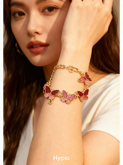 Bracelet charms in metal