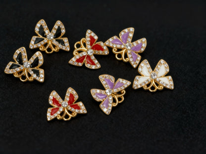 Bracelet charms in metal