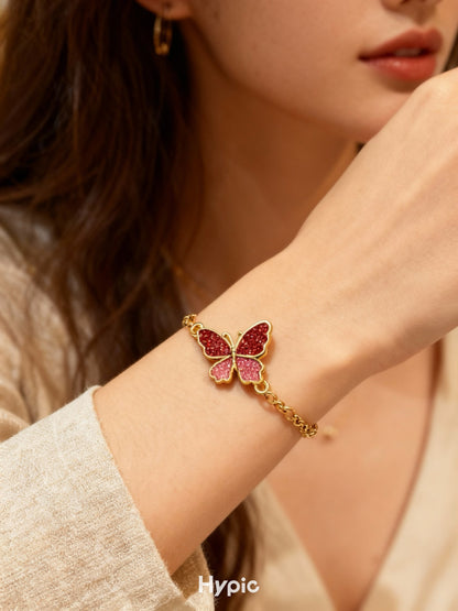 Bracelet charms in metal