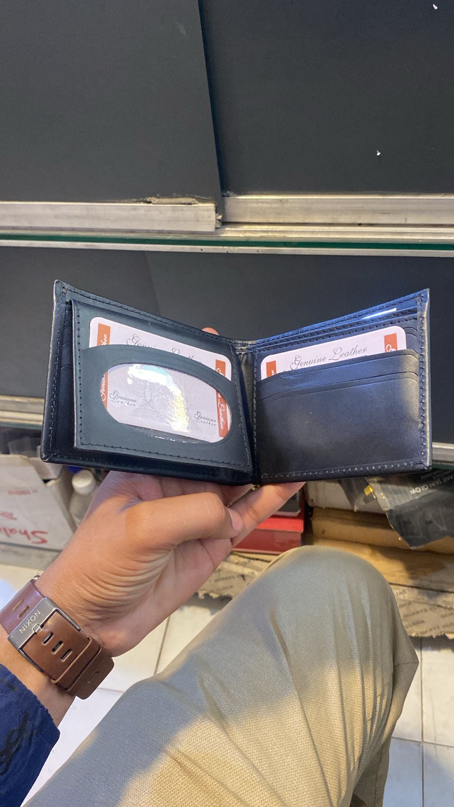 Men’s Black Genuine Leather Bifold Wallet – Slim Steel‑Strap Style Billfold